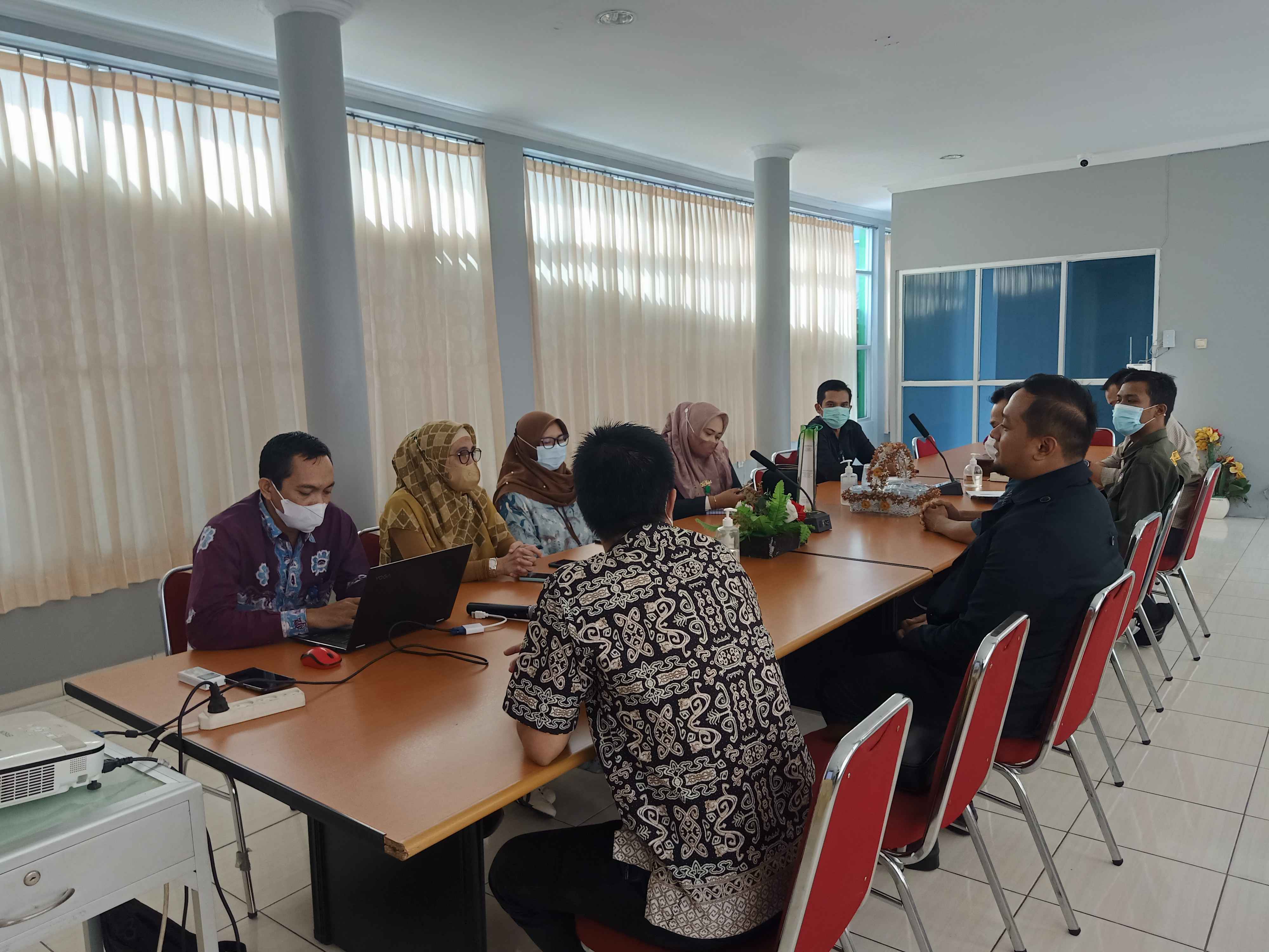 Diskusi tentang SPMI Poljam dan STKIP Al Azhar Jambi